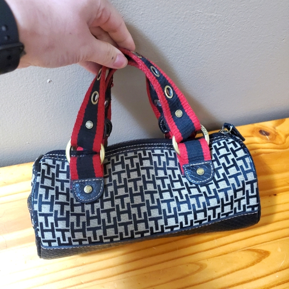 Vintage Tommy Hilfiger mini handbag